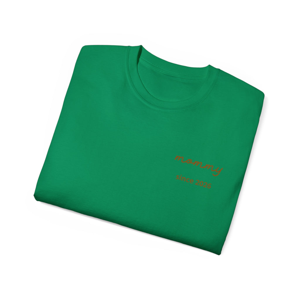 T-shirt Mom since date on heart and first names on sleeve