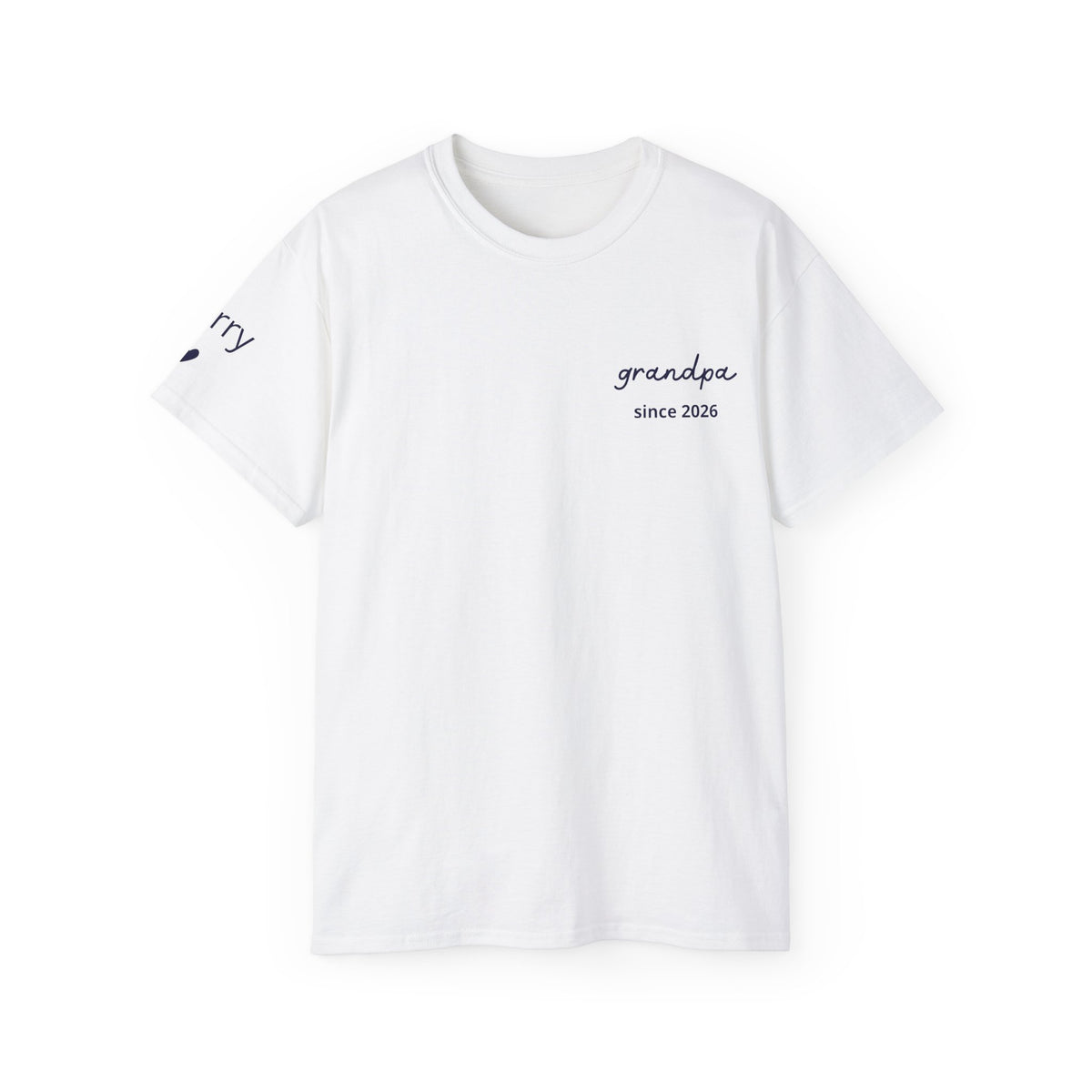 T-shirt Grandpa since date pinted on heart and first names on sleeve
