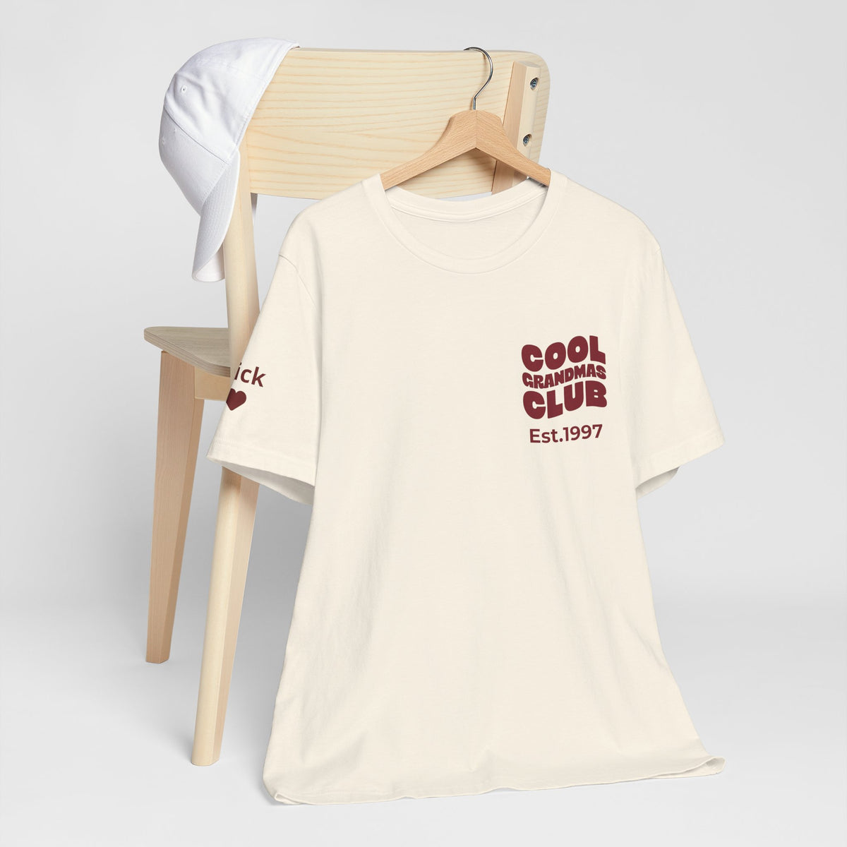 Camiseta Club de Abuelas Geniales y Nombres de Nietos en la Manga