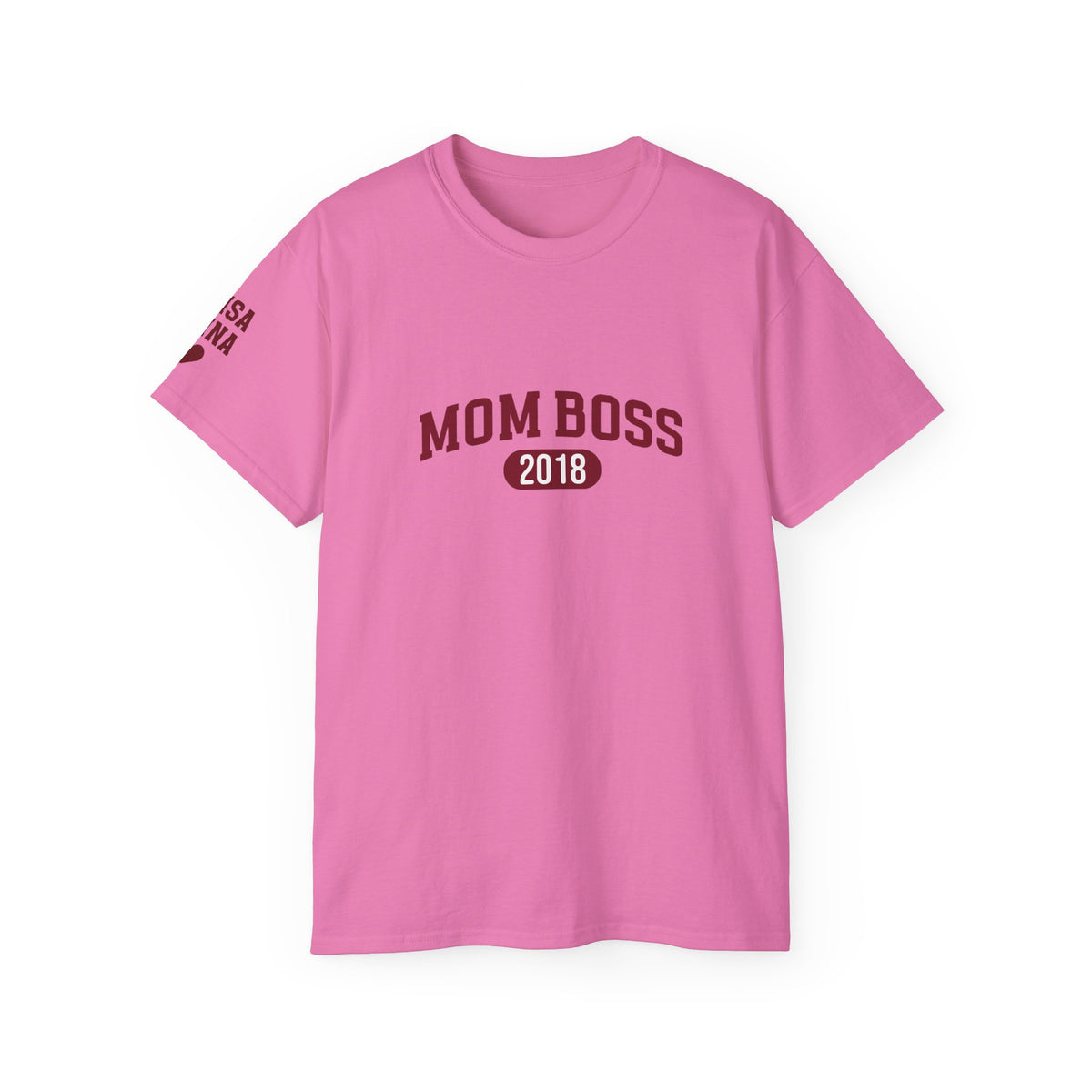 T-Shirt Mom Boss and first names on sleeve