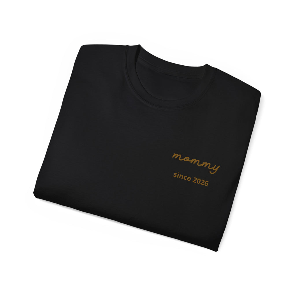 T-shirt Mom since date on heart and first names on sleeve