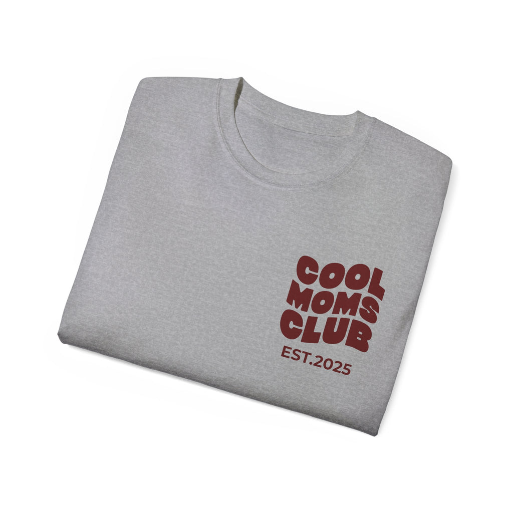 T-Shirt Cool moms club and first names on sleeve