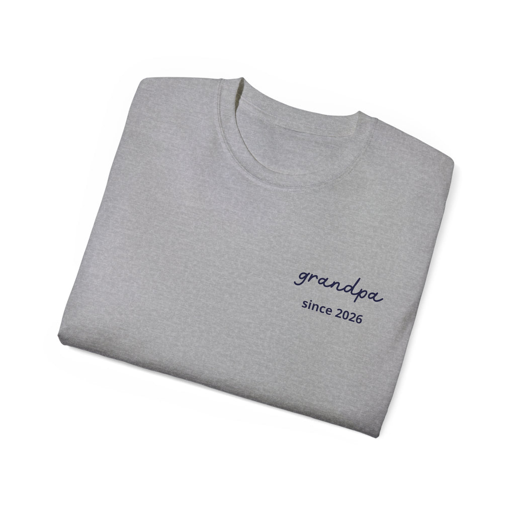 T-shirt Grandpa since date pinted on heart and first names on sleeve