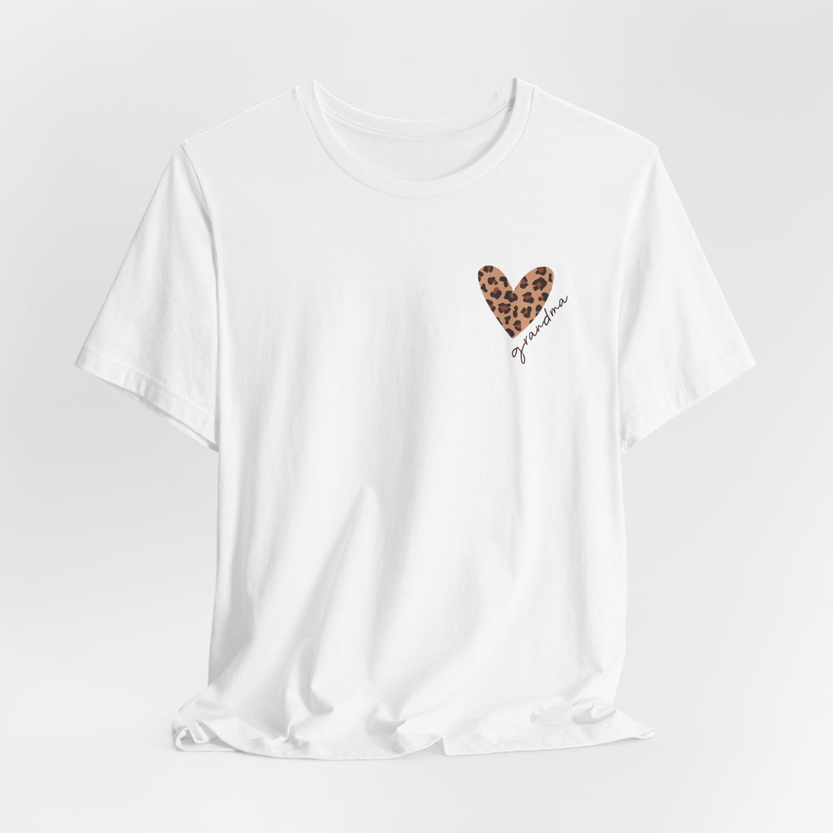 Camiseta de Abuela Corazón de Leopardo Personalizada